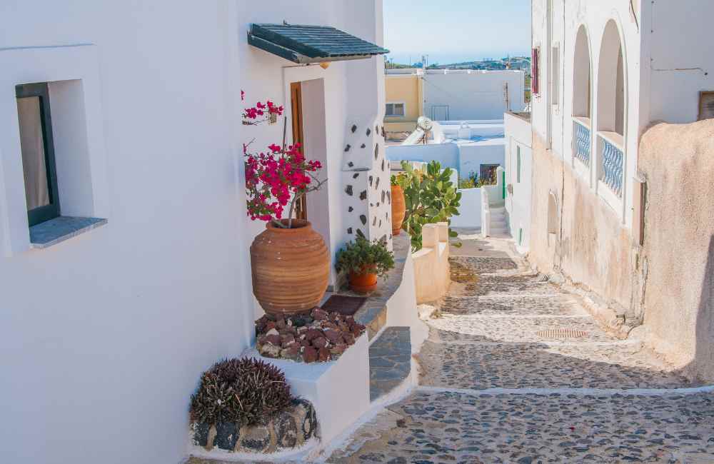vacation houses in santorini