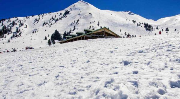 skiing in greece