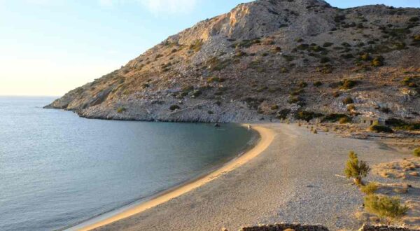 Best beaches in Syros Greece