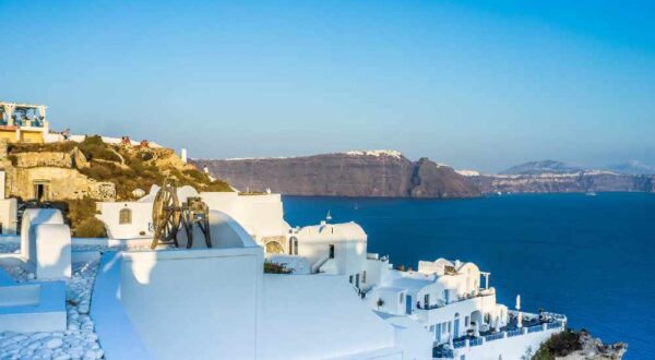 where to stay in santorini