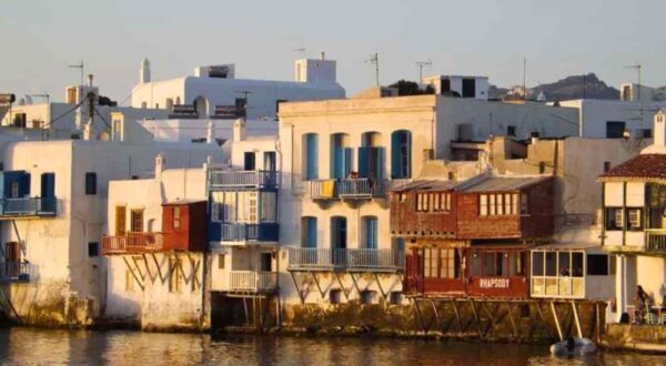 WHERE TO STAY IN MYKONOS