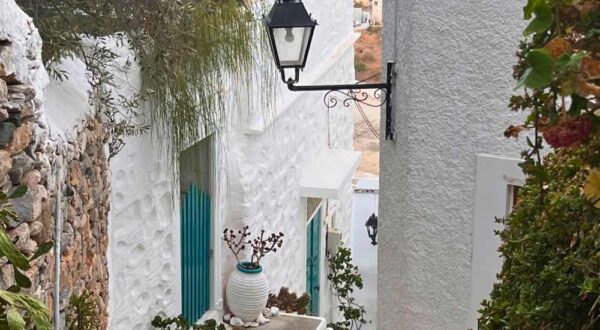 where to stay in syros