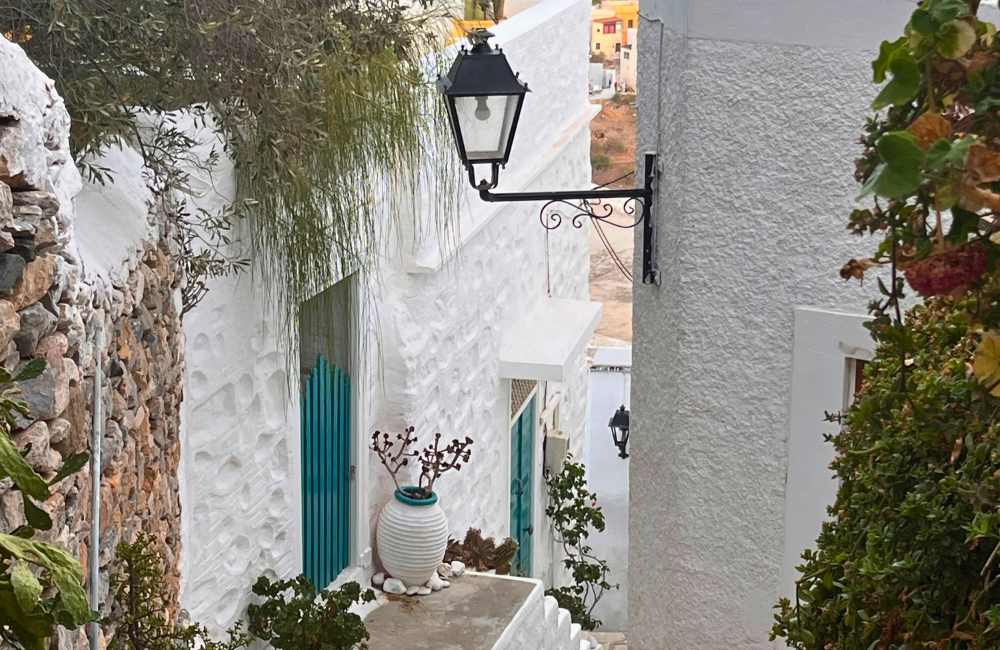 where to stay in syros