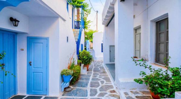 where to stay in paros