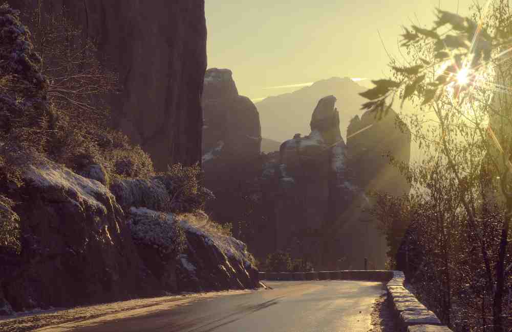 HOW TO GET TO METEORA